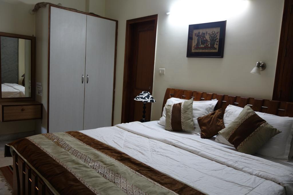 Sabs Bed And Breakfast New Delhi Exterior photo
